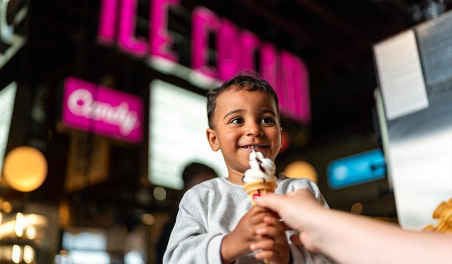 Za Za Bazaar - Child with ice cream